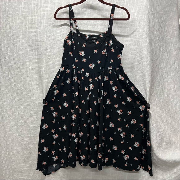 Torrid Black Floral Challis Dress - Plus Size 00 - Picture 6 of 10